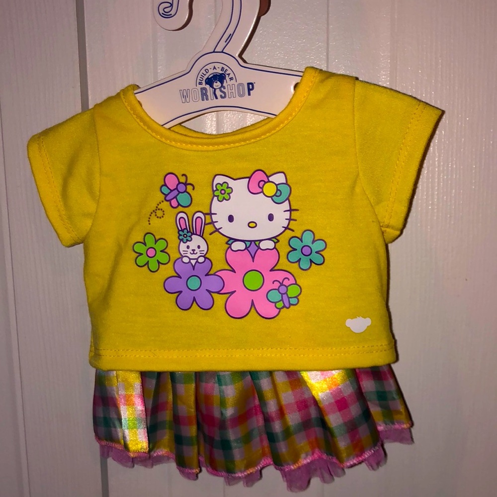 Bnwt Hello Kitty build a bear spring time outfit, shirt and skirt